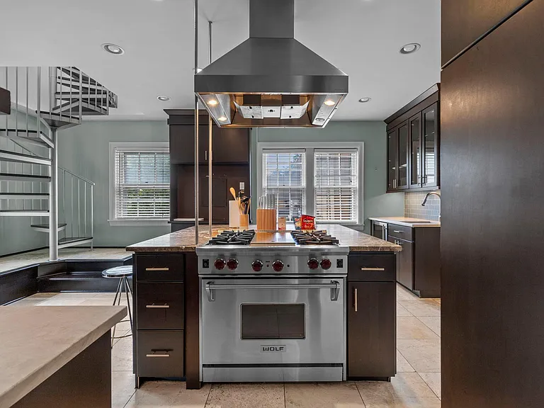 1785 Dupont Ave S #UPPER — Photo 17