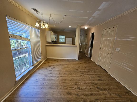 4th image of 15 Rimmon Trl #1