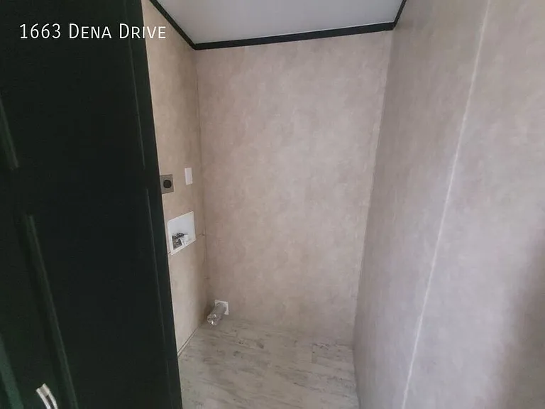 1663 Dena Dr — Photo 6