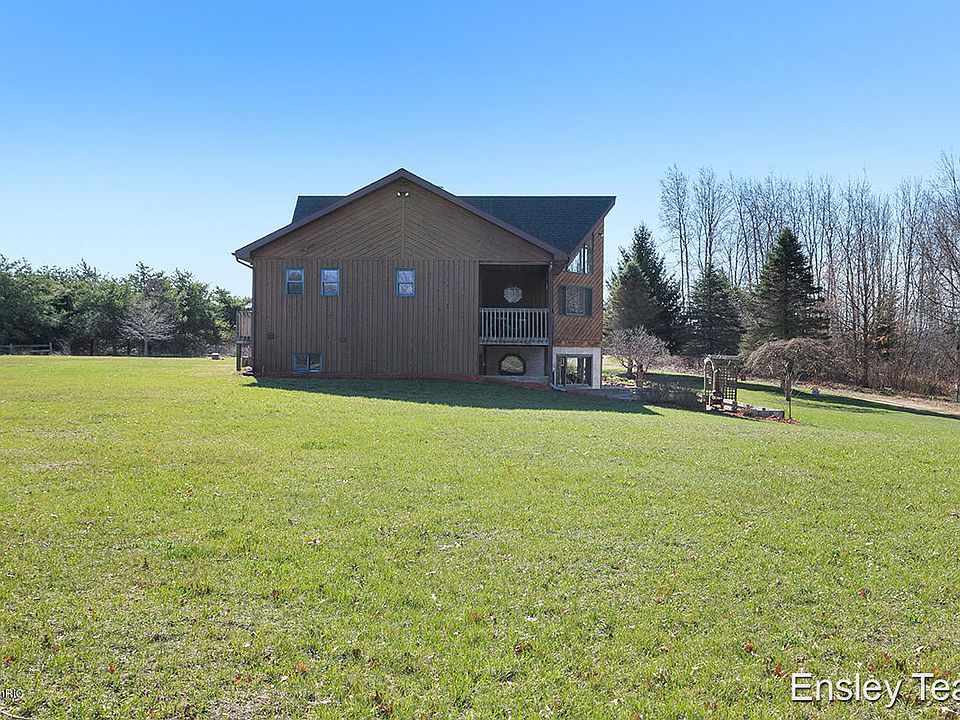 1778 White Spruce Dr, Sheridan, MI 48884 Zillow