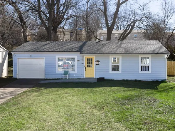 825 N 83rd Ter, Kansas City, KS 66112