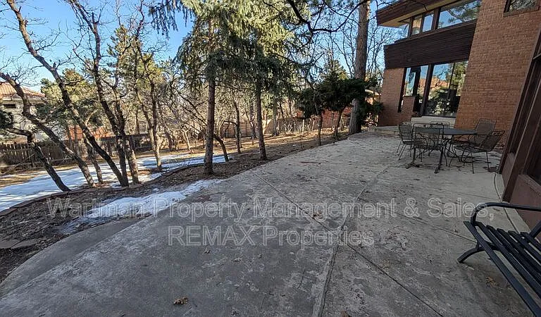 15 Upland Rd — Photo 54