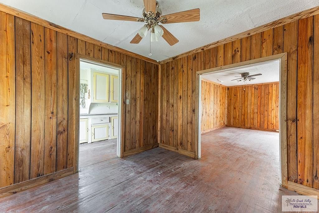 c. 1920 Small Fixer Upper For Sale in Combes, TX. 89K Sold Old