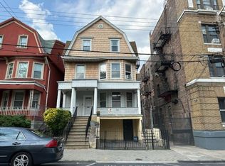 122 Jewett Ave #2, Jersey City, NJ 07304