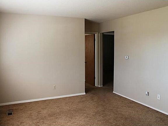 3rd image of 1805 W Lela St