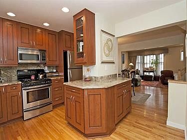 5th image of 5939 Elwood St