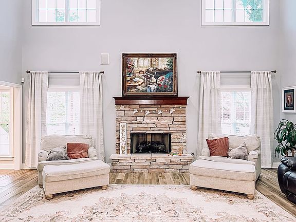 4th image of 8396 Timber Creek Dr