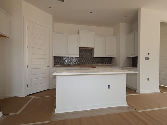 5th image of 13211 Keefer Dr
