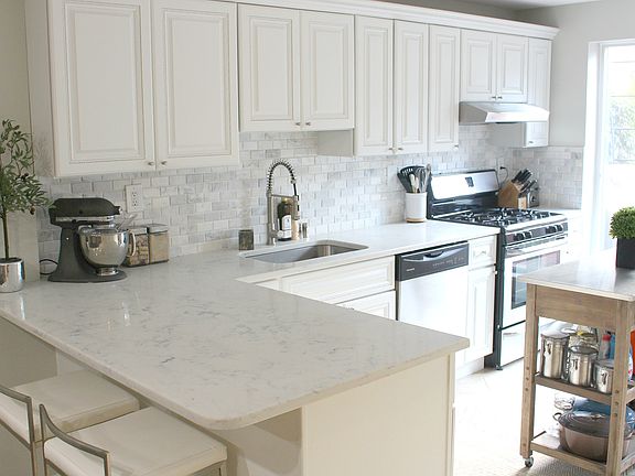 quartz + marble kitchen
