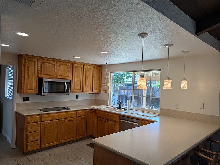 500 Fullerton Dr — Photo 5