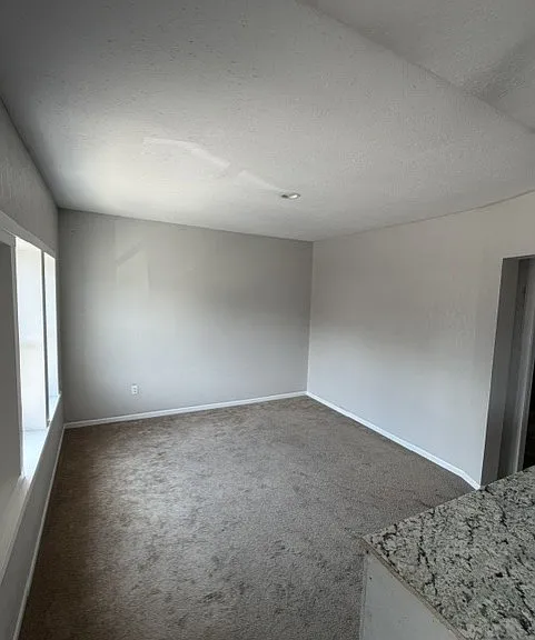 2705 N Bremen St — Photo 9