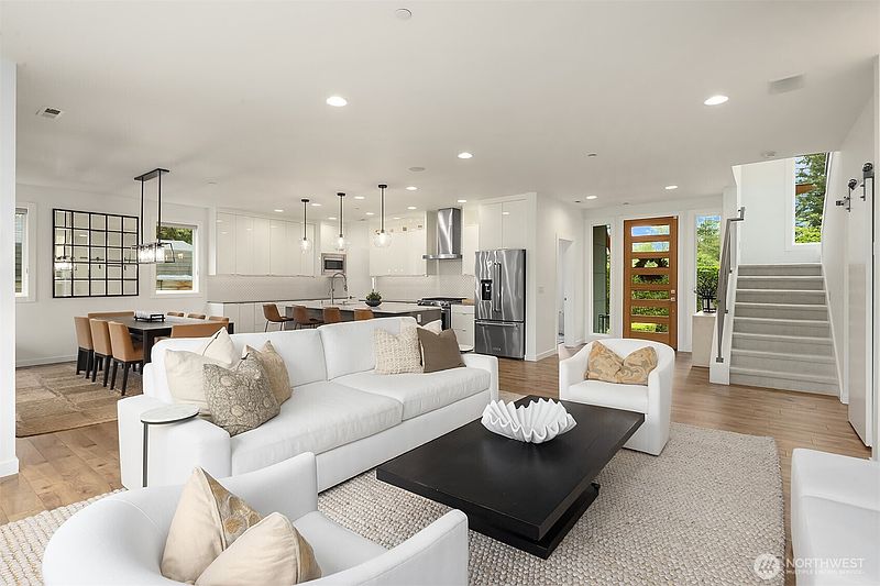 3rd image of 32909 SE 41st Street