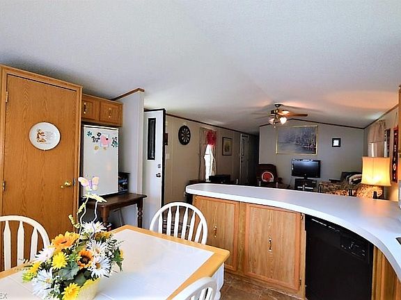 4th image of 30 Flagler Dr #30