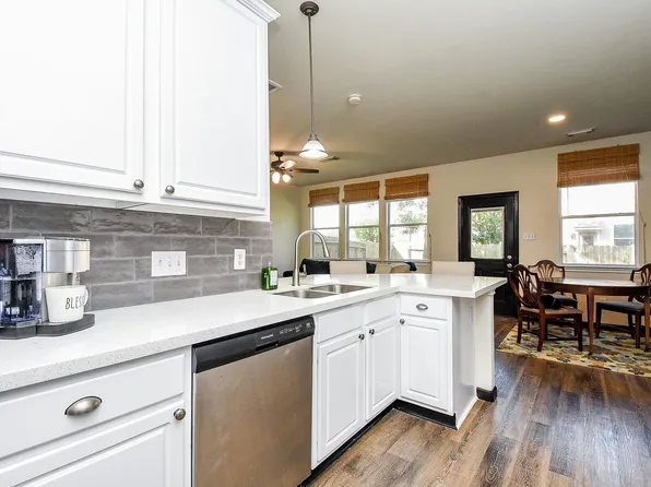 87 Blue Creek Pl, Spring, TX 77382