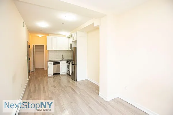 Rented by NextStopNY | media 3
