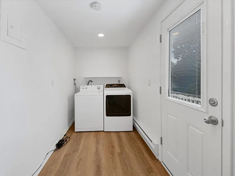 128 2nd Ave — Photo 14