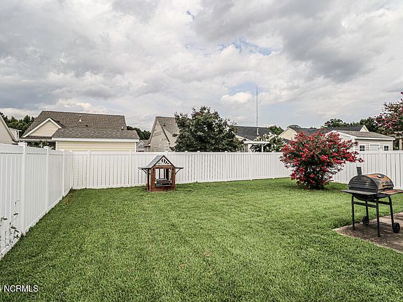 4th image of 624 Cuddington Lane