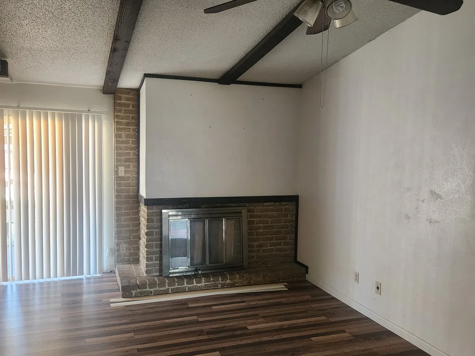 4 bed, 1450 sqft, $1,995 — Photo 2