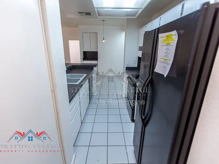 2035 S Elm St #110 — Photo 16