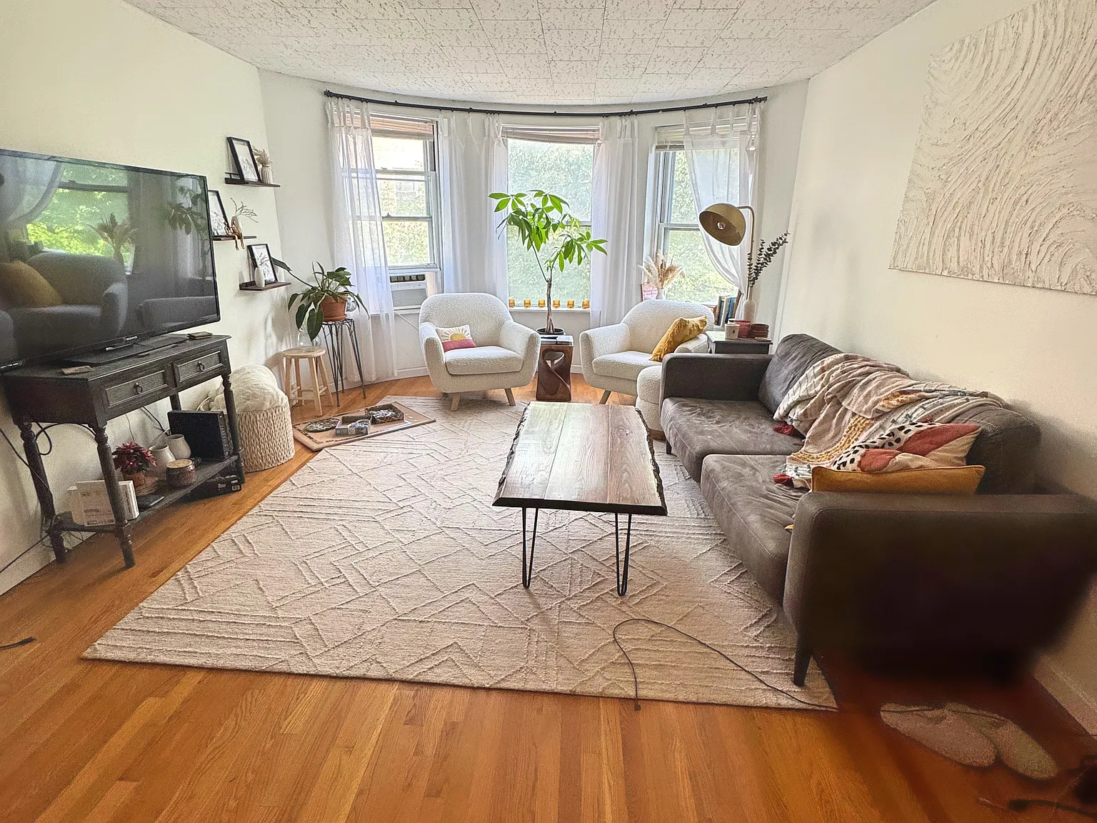 1 bed, 750 sqft, $2,500 — Photo 2