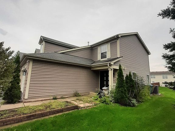 3rd image of 21555 Carlton St