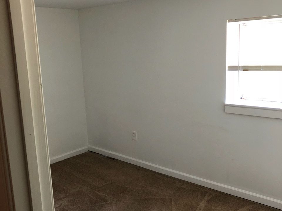 2nd image of 231 Melrose Ct