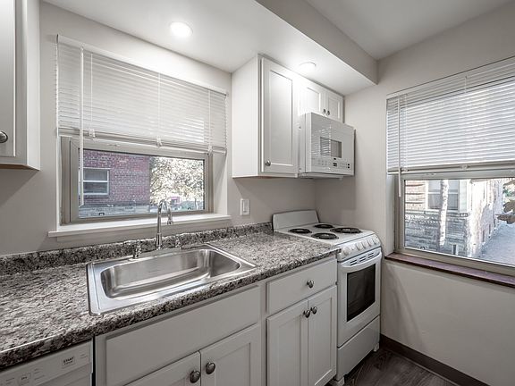 4th image of 219 Lincoln Ave #G11