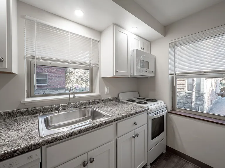 219 Lincoln Ave — Photo 4