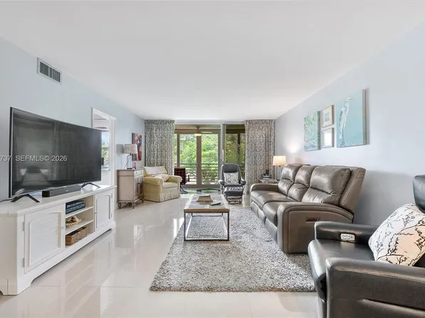 3505 Oaks Way APT 308, Pompano Beach, FL 33069