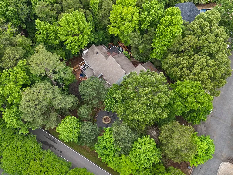 25033 Molokai Dr — Photo 5