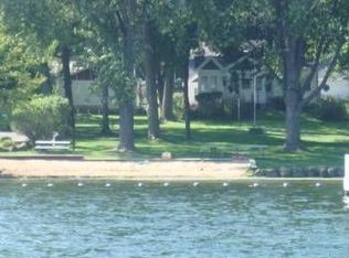 98 Liechty Dr, Williams Bay, WI 53191