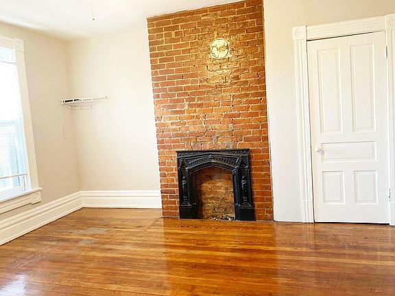 3rd image of 3212 Bishop St #2