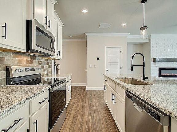 3rd image of 4650 Cypress Landing Way