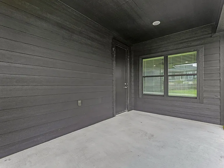 3008 Alpha Wolf Ct — Photo 18