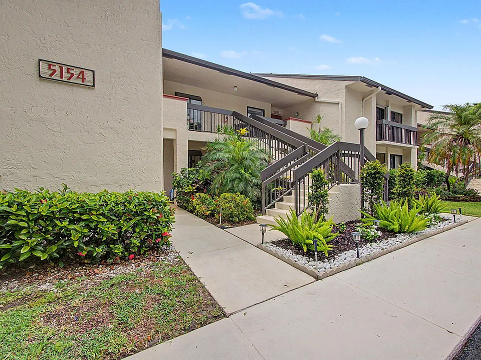 5154 Oak Hill Ln #1022