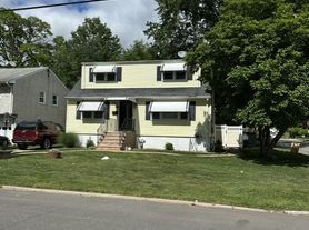 929 Warren St, Roselle, NJ