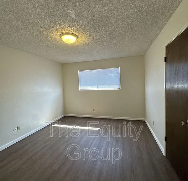 1861 Emma Lee Ln — Photo 16