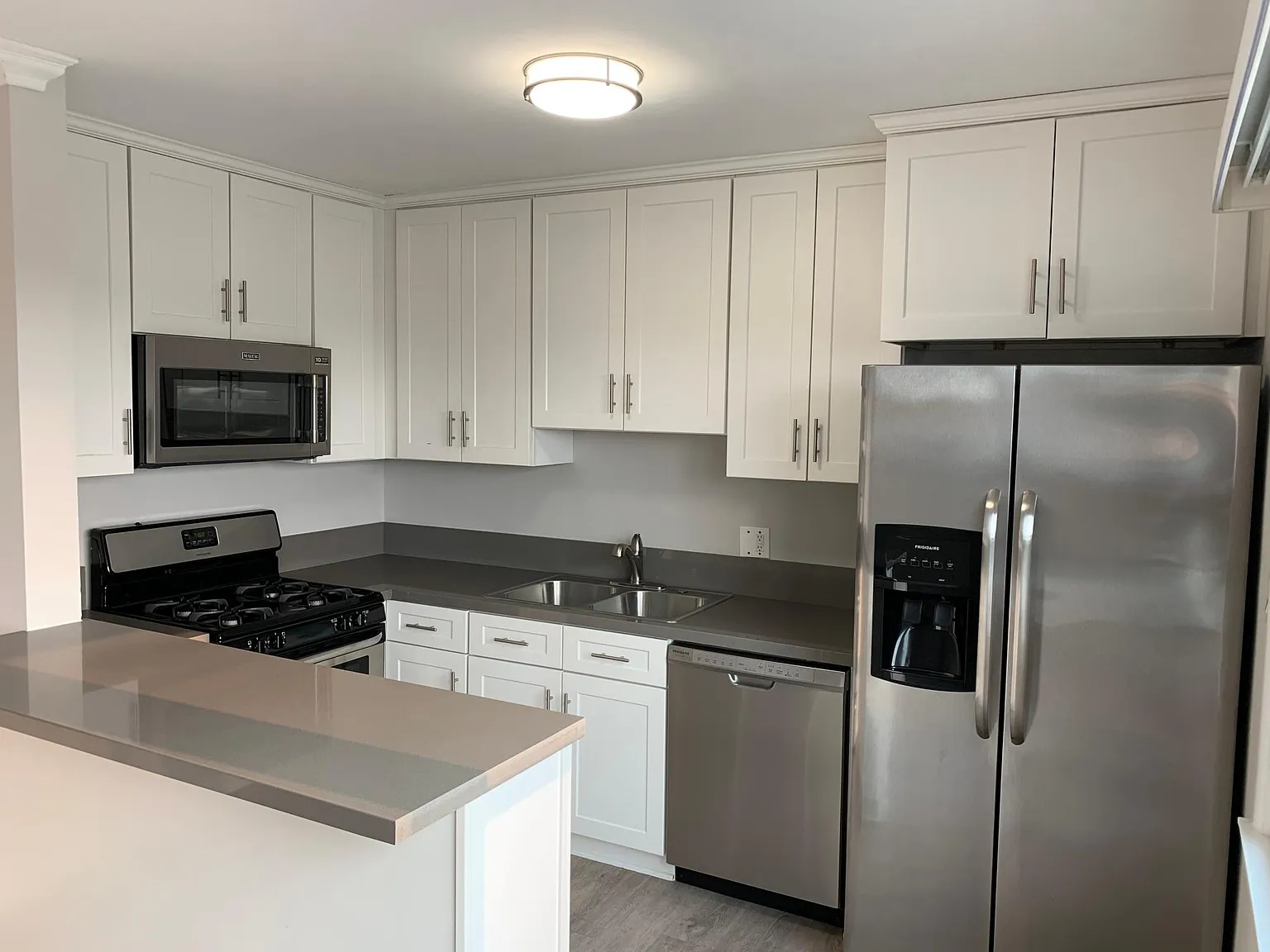 1 bed, 600 sqft, $2,000 — Photo 1