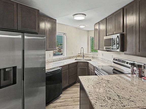 4th image of 7660 Boundary Ave #1
