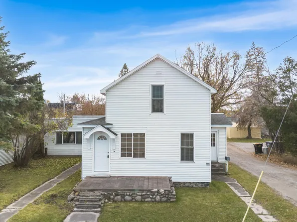 214 E State St, Cheboygan, MI 49721