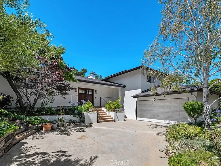 3813 Eddingham Ave — Photo 2
