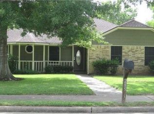 2857 Rimfire Dr, Angleton, TX 77515