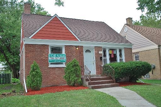 1st image of 436 W Marshall Ave