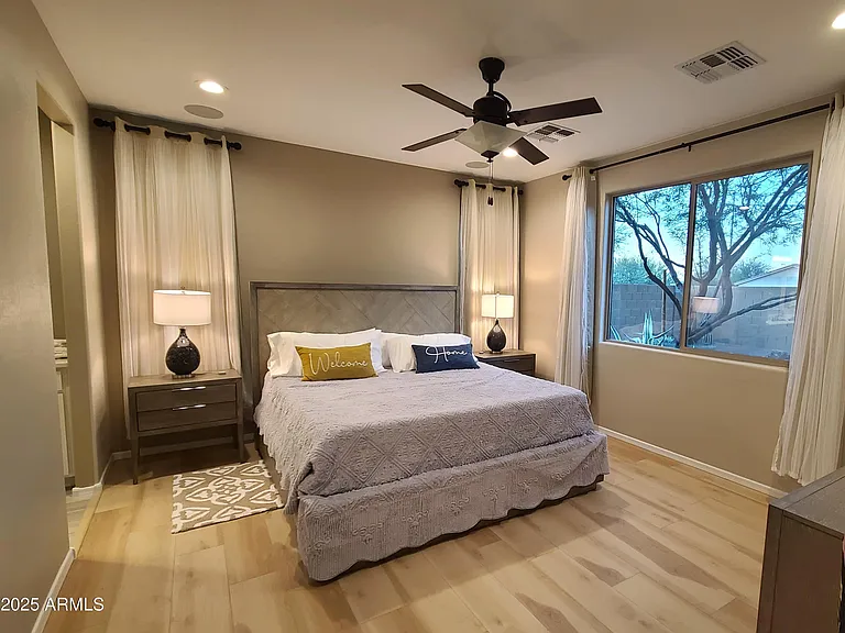 1666 E Lee Dr — Photo 19