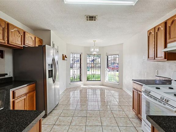 5th image of 2605 Highland Meadows Dr