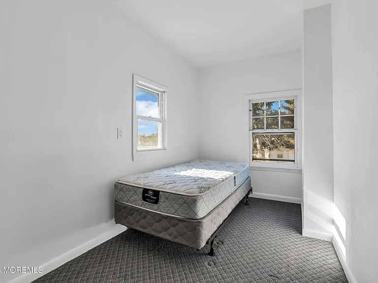 3 Royal Pl — Photo 18