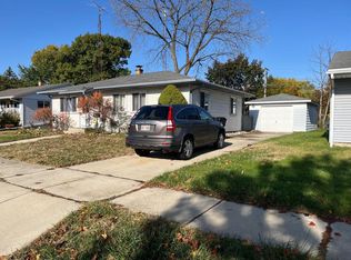 2830 Pinehurst Ave, Racine, WI 53403