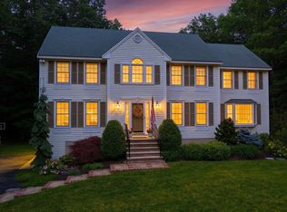 22 Hazelnut Lane, Londonderry, NH 03053