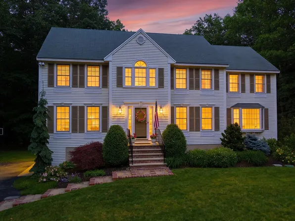 22 Hazelnut Lane, Londonderry, NH 03053