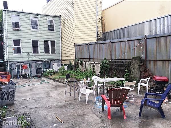 2nd image of 104 Emerson Pl